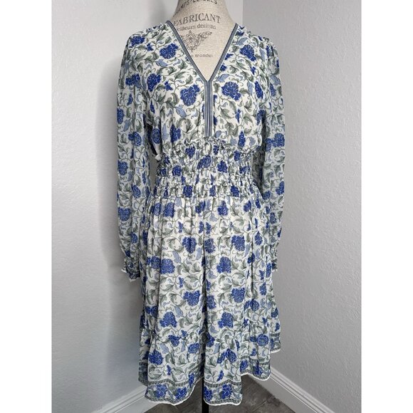 Max Studio Dress Size L Floral Smocked Waist White with Blue Print V-Neck NWT - Picture 1 of 8